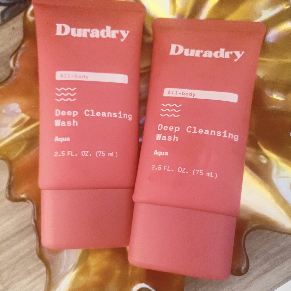 Duradry Deep Cleansing Wash - LOT OF 2